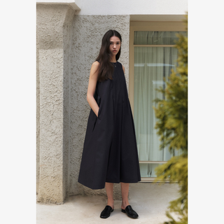 BOX PLEATED SLEEVELESS DRESS