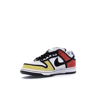 Nike SB Dunk Low Piet Mondrian