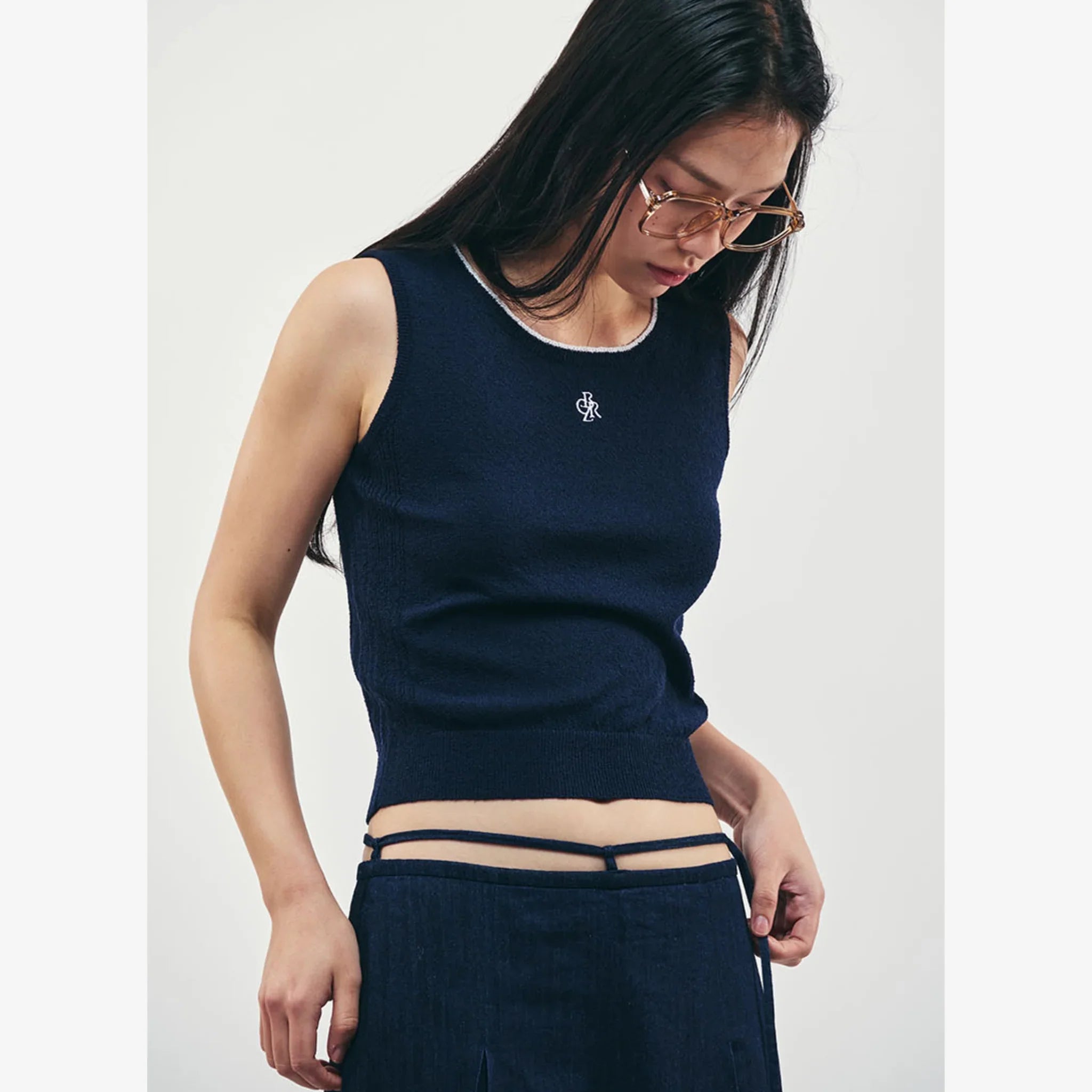 CITYBREEZE BOUCLE SYMBOL LOGO SLEEVELESS TOP-3