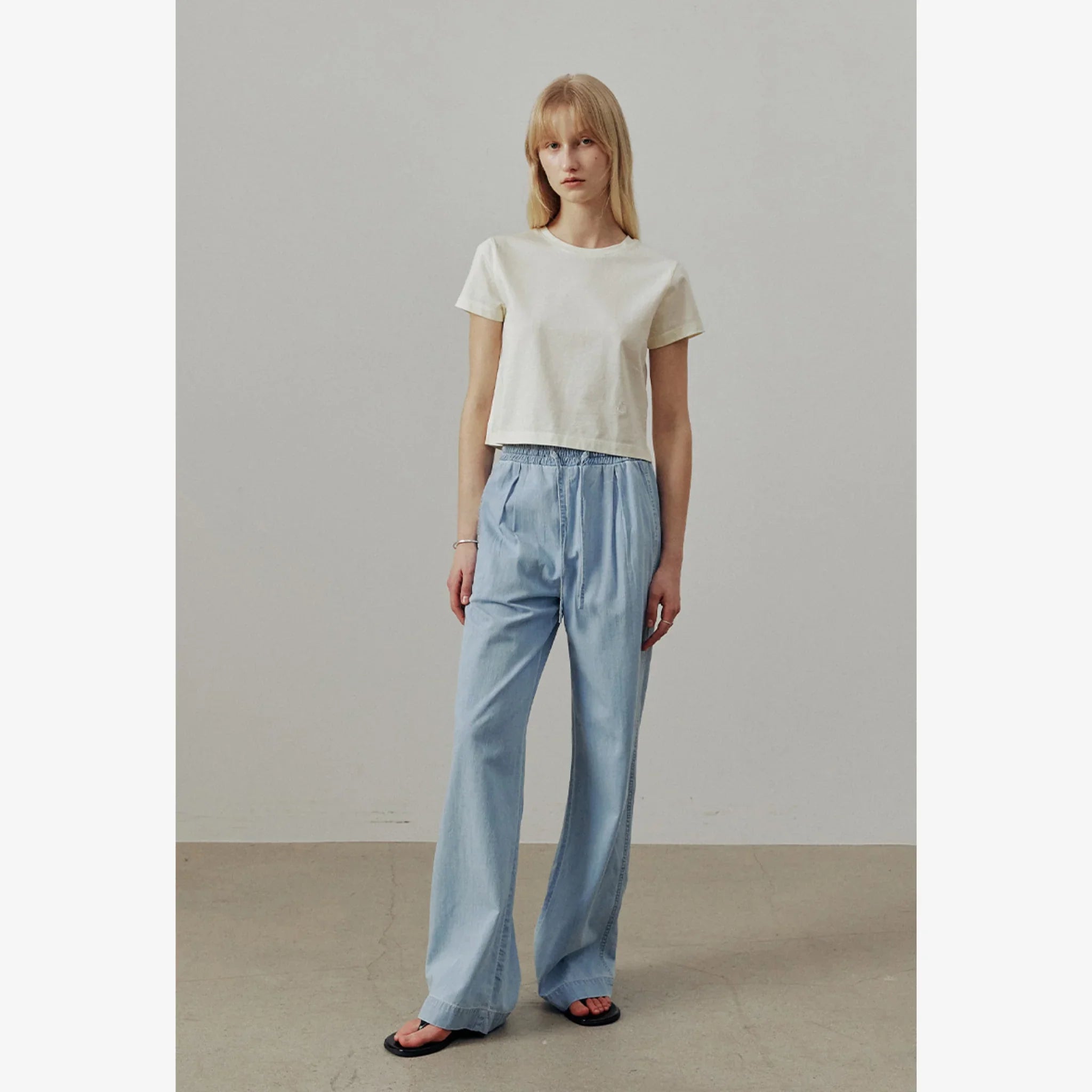LIGHT TUCK DENIM PANTS-3