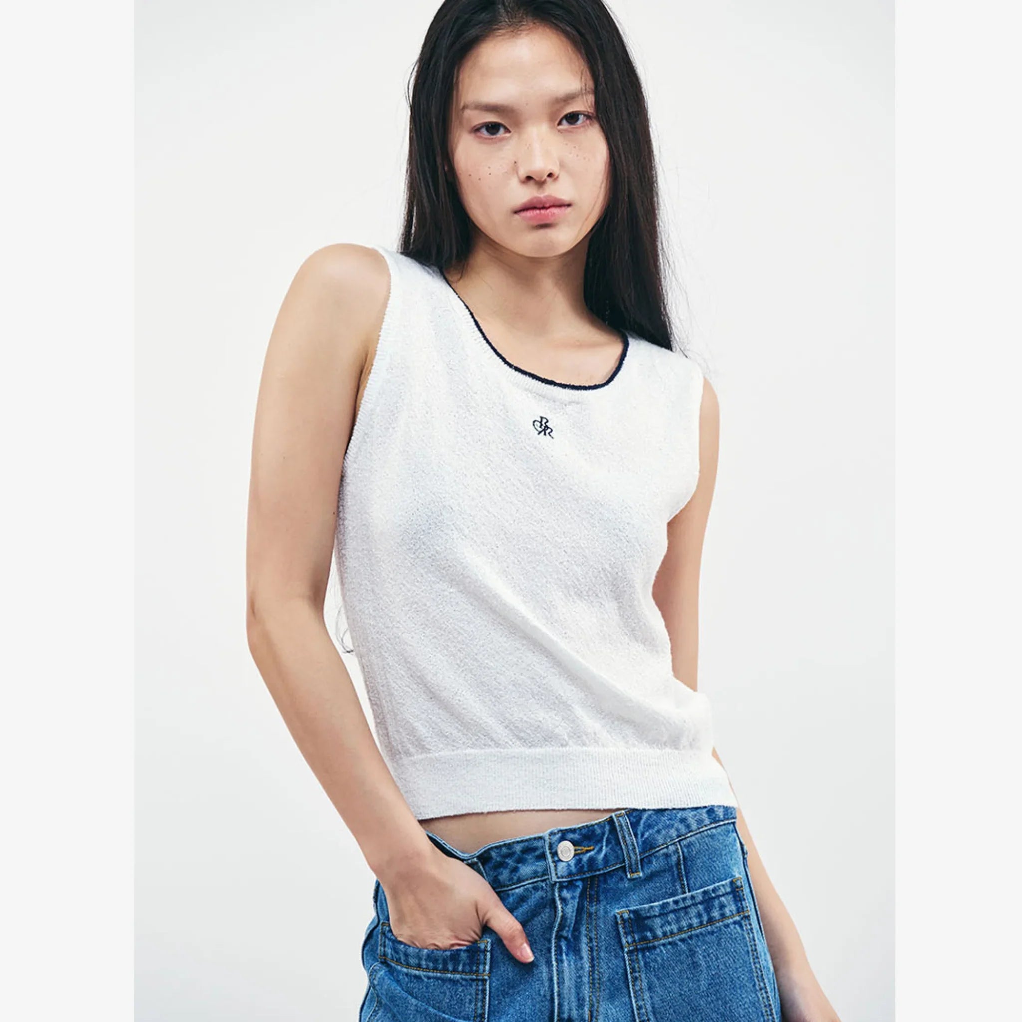CITYBREEZE BOUCLE SYMBOL LOGO SLEEVELESS TOP-7