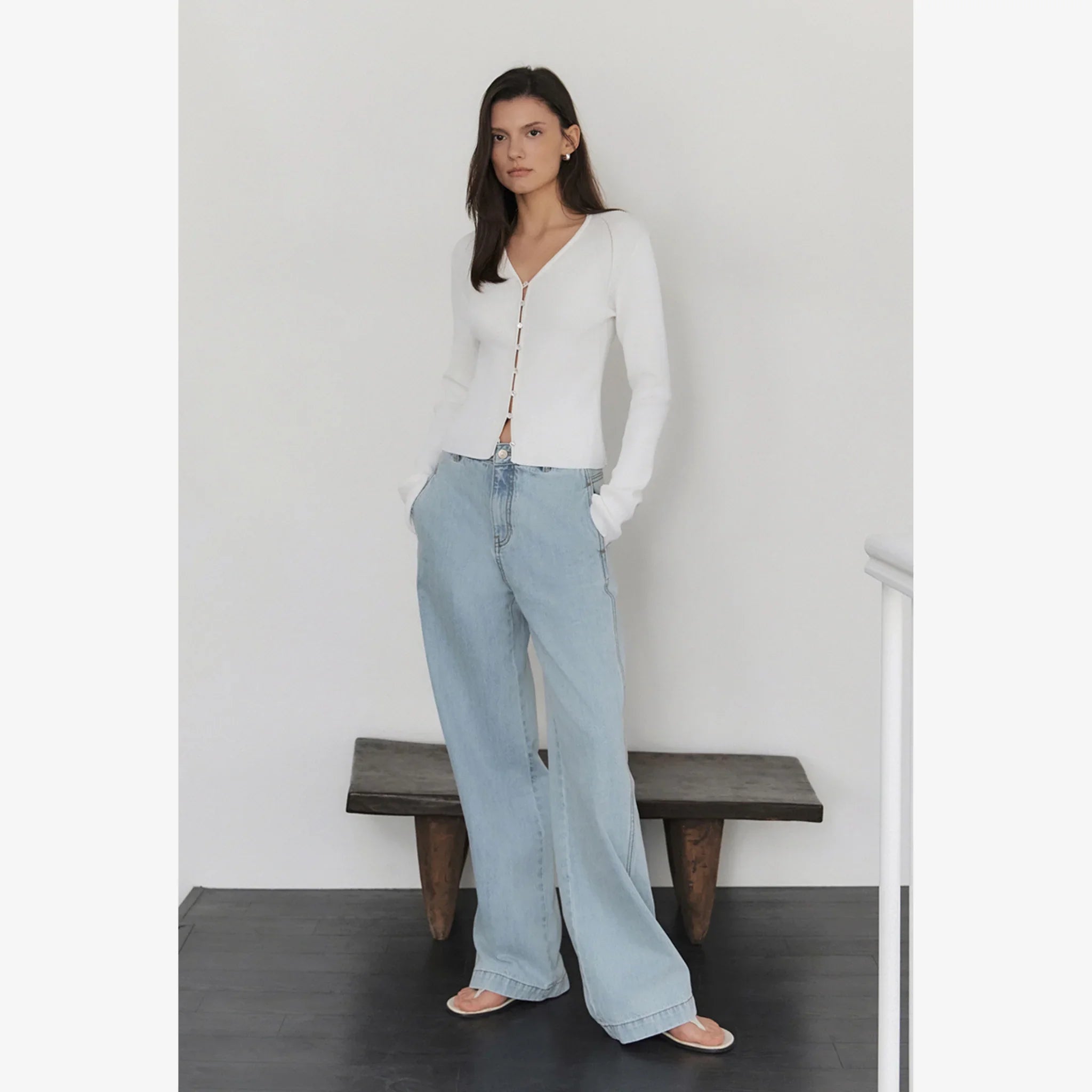ARTID THREAD BUTTON V-NECK CARDIGAN-8