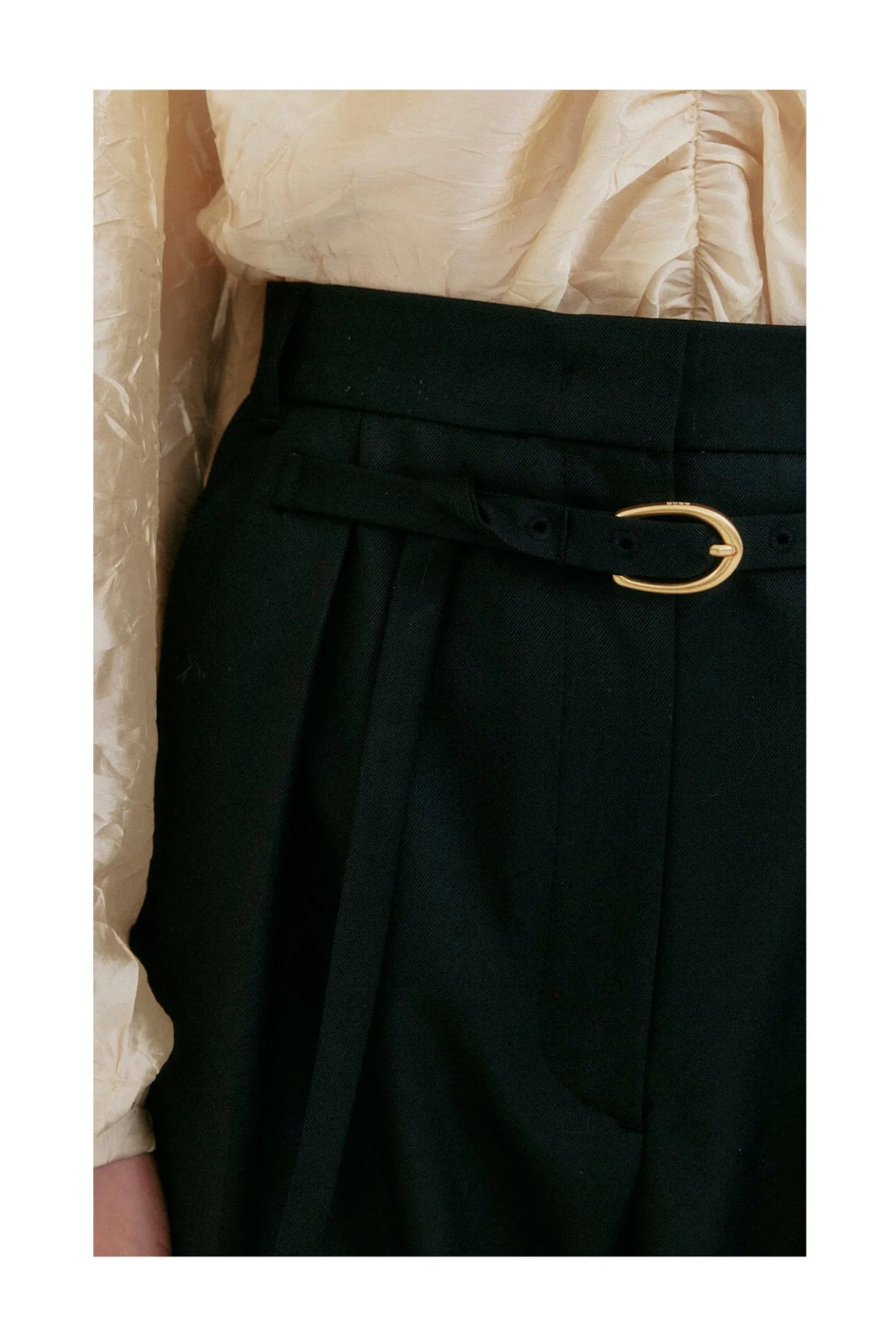 EENK Zette Belted Tuck Pants-3