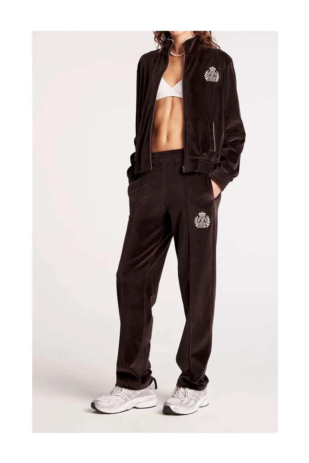 SPORTY & RICH NY Crest Velour Track Pants | Chocolate-4