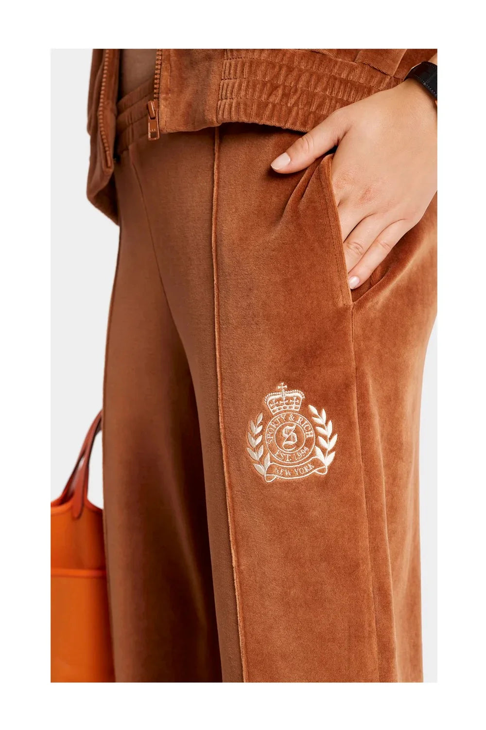 SPORTY & RICH NY Crest Velour Track Pants | Tobacco-4