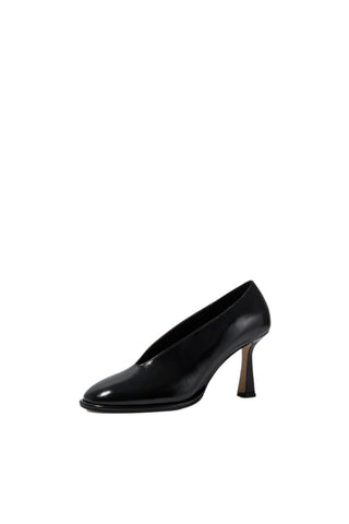 Poppy Rounded Toe Pumps