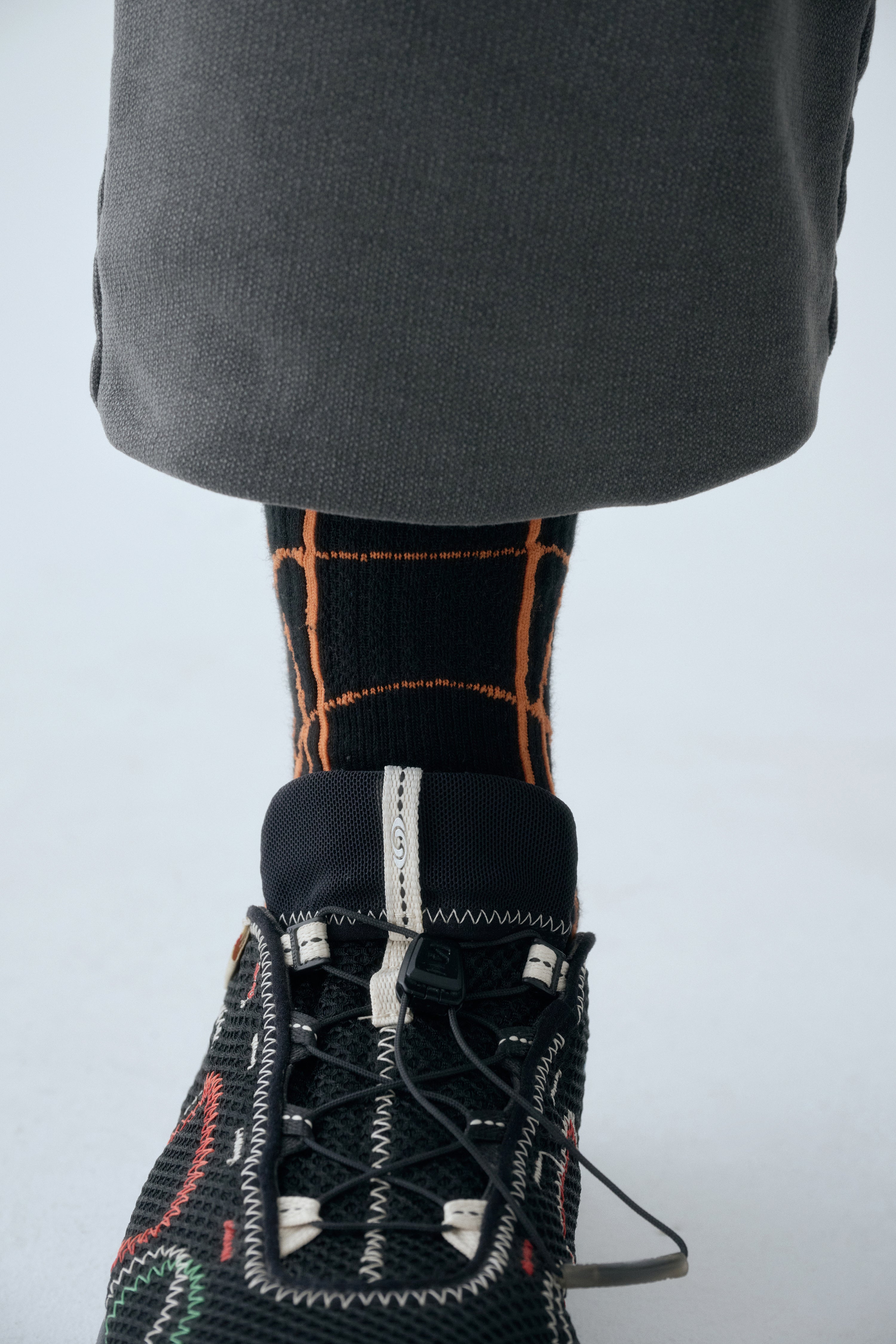 SOHC Root System Hiking Socks | Black-7