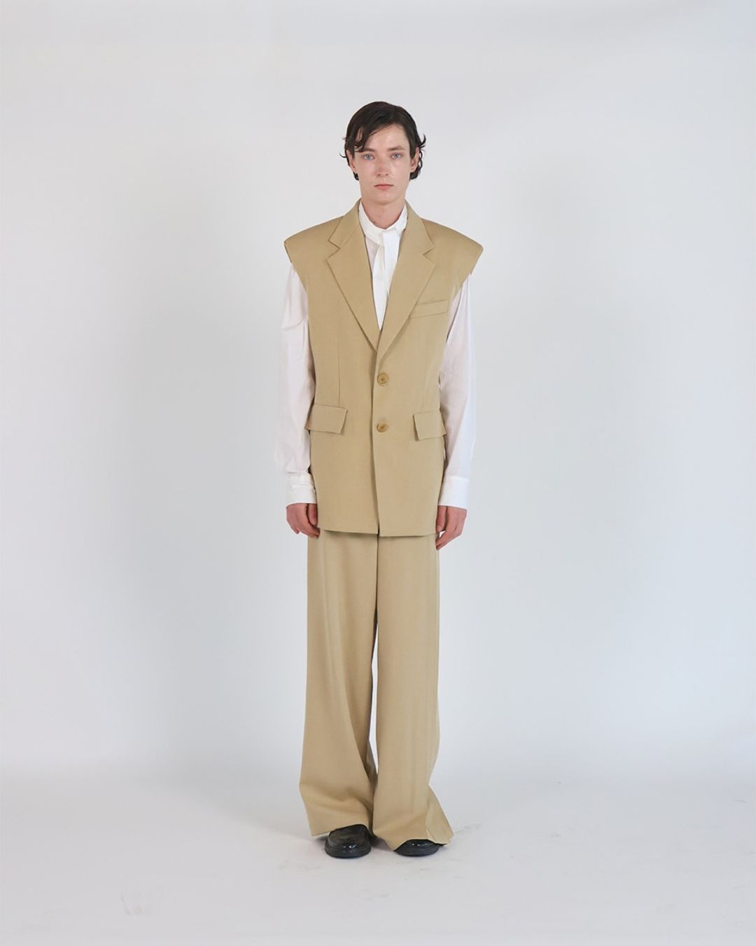 Theballon Sleeveless Tailored Blazer-6