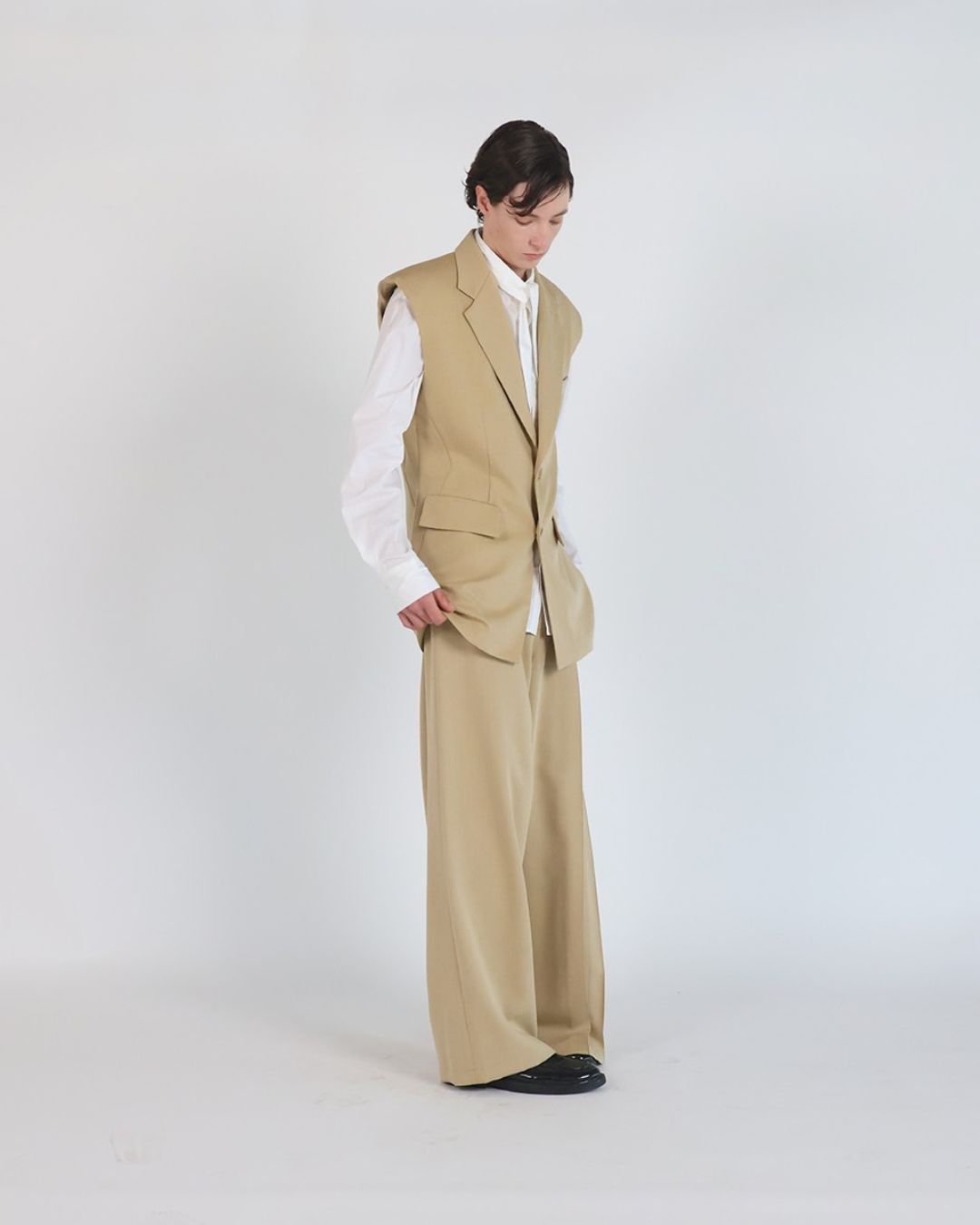 Theballon Sleeveless Tailored Blazer-7