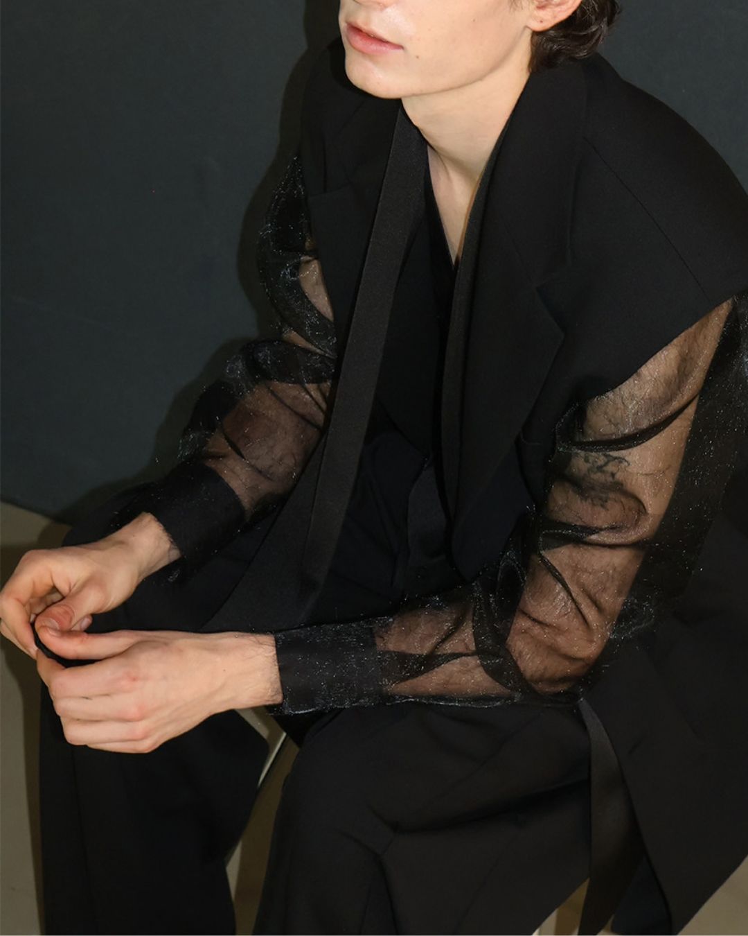 Theballon Sleeveless Tailored Blazer-3