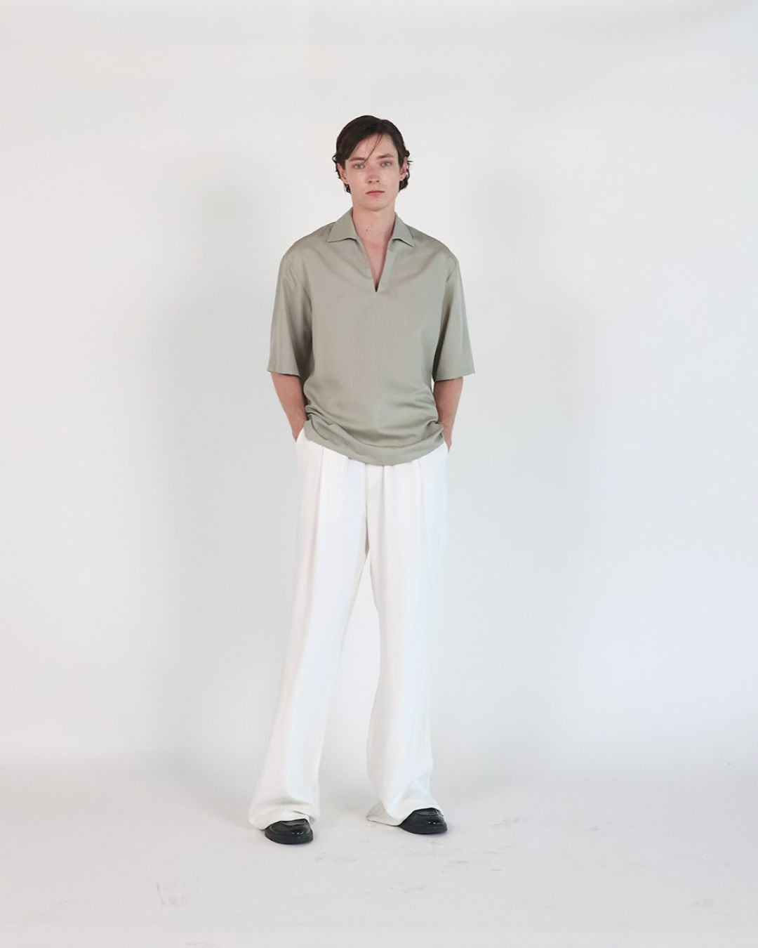 Theballon V-Neck Collar Half Shirt